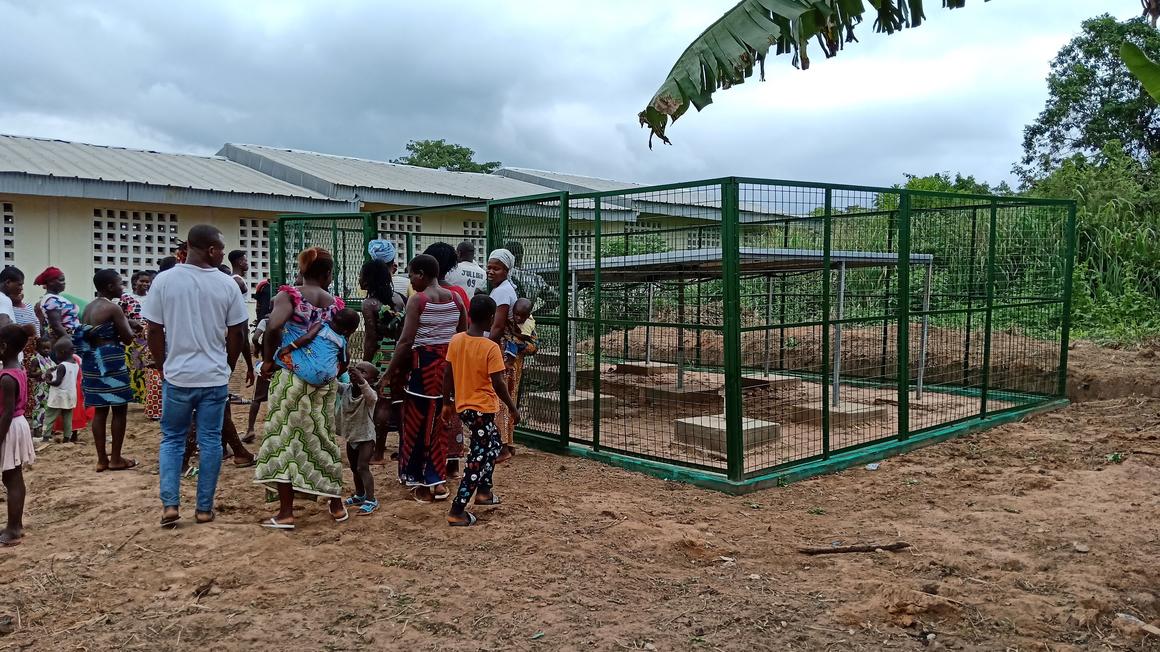 	 The villagers seeing the solar panels at Ouattafouékro school after their installation